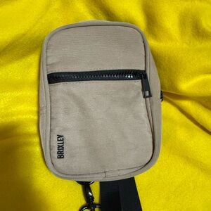 Brixley crossbody